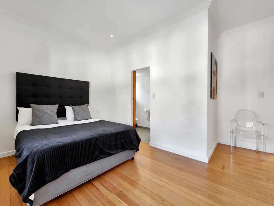 2 Bedroom Property for Sale in Green Point Western Cape